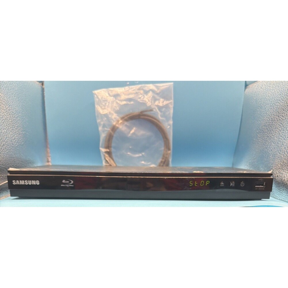 Samsung BD-E5700 WiFi Blu-ray Disc Player No Remote w/HDMI Cable